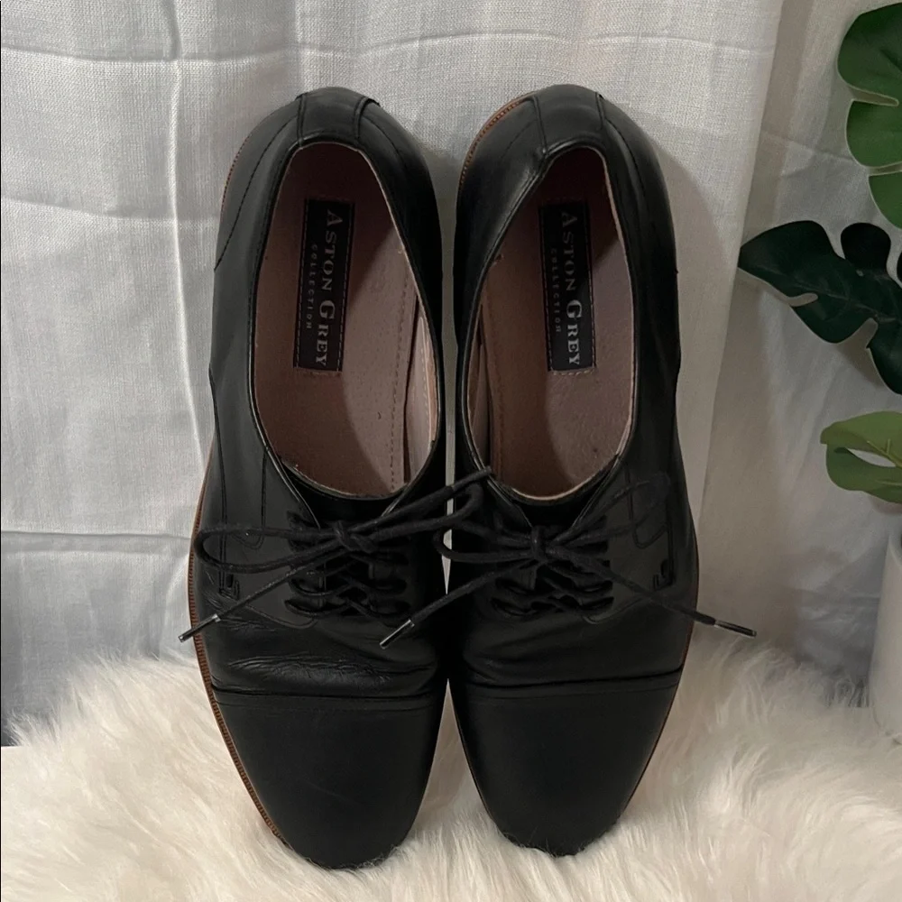 Classic Black Leather Men's Derby Shoes